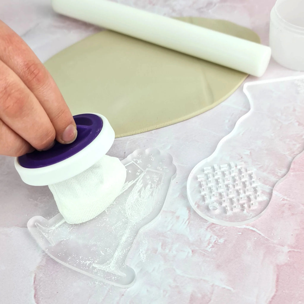 Magic Duster — Red Fox Party Supplies