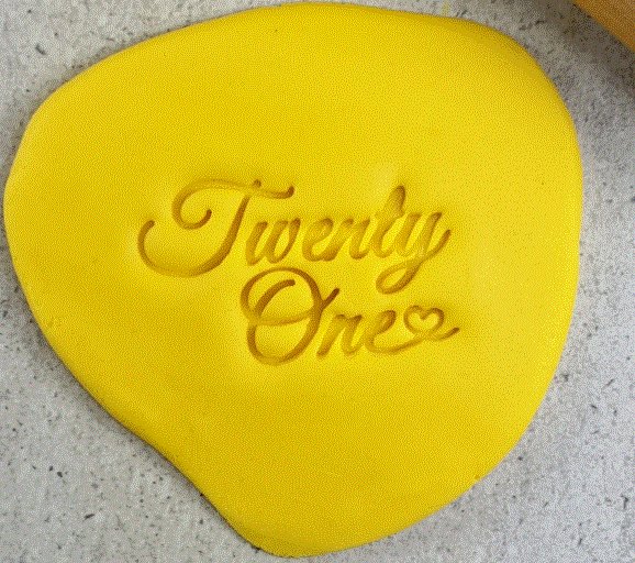 Twenty One Embosser 60mm